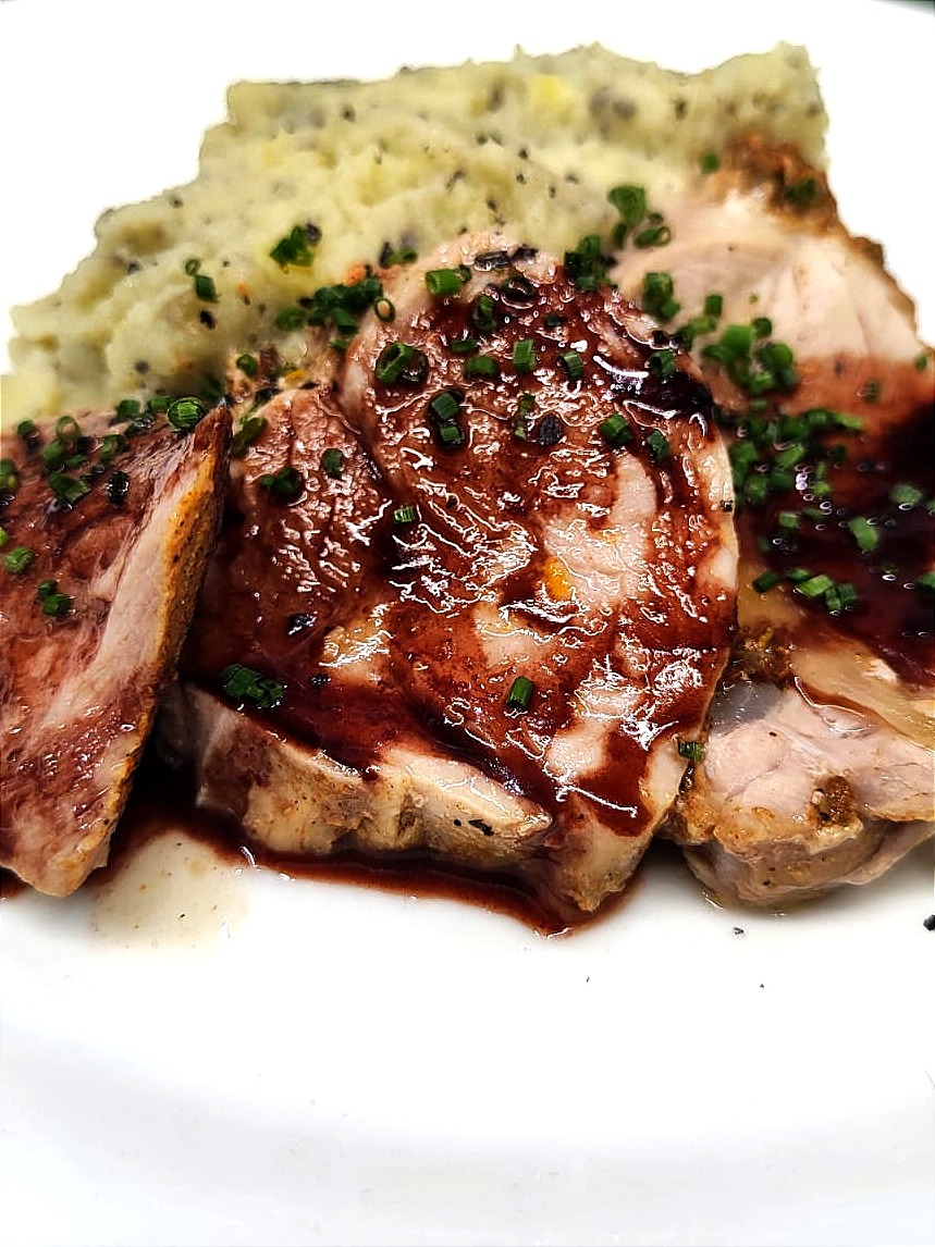 🍽️ Ja podeu consultar els plats que inclou el menú de migdia de #LaieLlibreriaCafè aquesta setmana

😋 Bon profit!

👉 bit.ly/Menu_Laie

#LaieLlibreriaCafè #LaiePauClaris