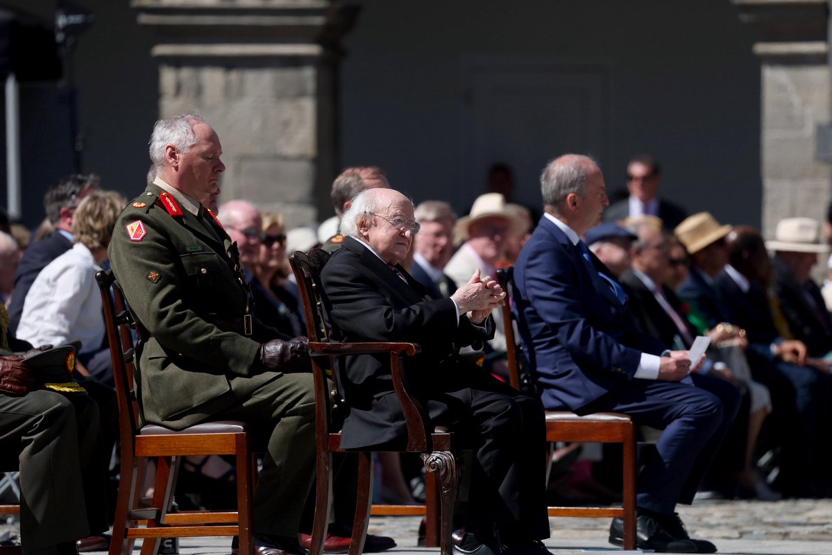 PresidentIRL's tweet image. President Michael D. Higgins yesterday laid a wreath in honour of all Irishmen and Irishwomen who have died in past wars or on military service with the UN and other international organisations in the service of peace at the annual National Day of Commemoration ceremony in Dublin