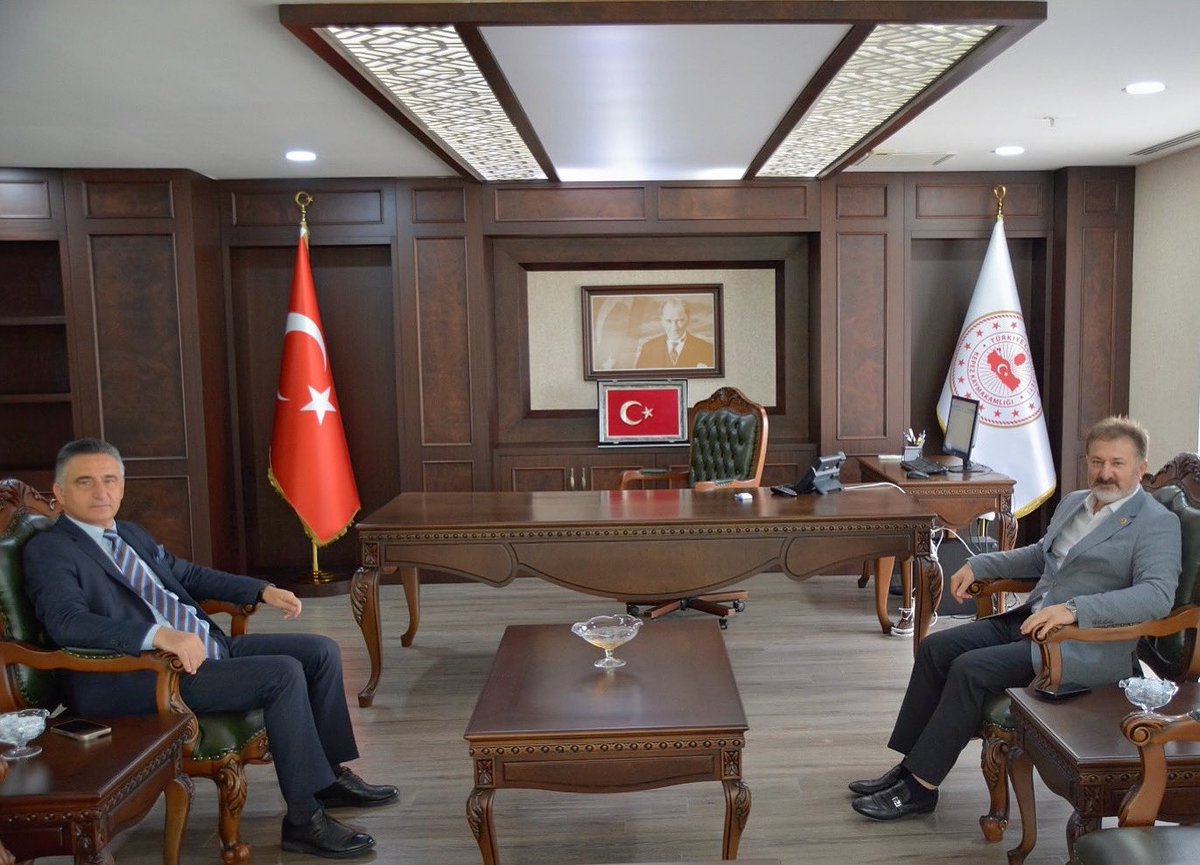 T.C. Kepez Kaymakamlığı (@kepez_kaymakam) on Twitter photo Antalya Büyükşehir ve Kepez Belediyesi Meclis Üyesi Sn. Bahattin Bayraktar, Kaymakamımız Sn. <a href="/suat_dervisoglu/">Suat Dervişoğlu</a>’na ziyarette bulundu. Antalya Büyükşehir ve Kepez Belediyesi Meclis Üyesi Sn. Bahattin Bayraktar, Kaymakamımız Sn. <a href="/suat_dervisoglu/">Suat Dervişoğlu</a>’na ziyarette bulundu.