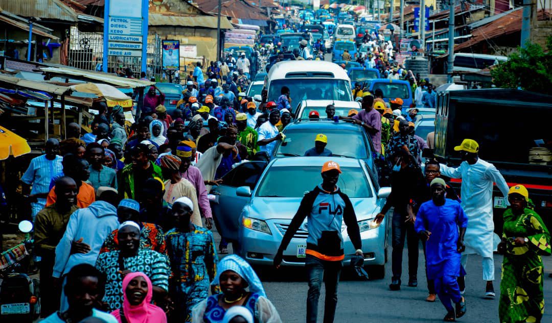 ADCNig's tweet image. ADC members in Ilesa troop out yesterday enmasses to welcome National Secretary of the Party, Ogbeni Rauf Adesoji Aregbesola.