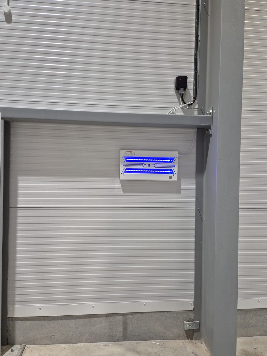 Some new Chamelion  LED,EFK'S going in today on a new food grade plant. Well done guys @Fenfarmpestcontrol 
<a href="/Killgerm/">Killgerm Chemicals</a> 
#environment 
#protectingproducts
The way forward in flying insect control.