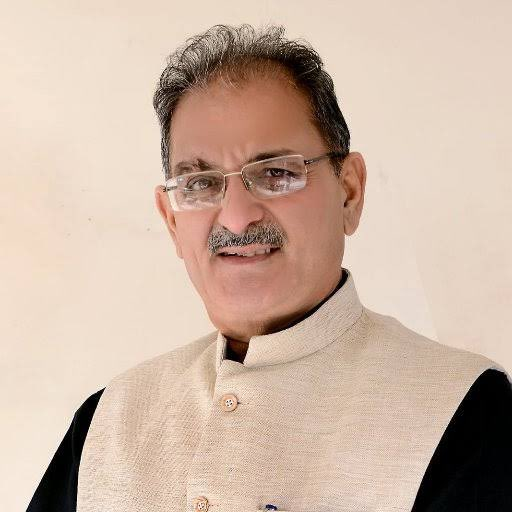 AIRNewsHindi's tweet photo. राष्ट्रपति द्रौपदी मुर्मू ने हरियाणा और गोवा में नए राज्यपाल और लद्दाख में नए उपराज्यपाल की नियुक्ति की

➡️पुष्पपति अशोक गजपति राजू को #गोवा का राज्यपाल नियुक्त किया गया

➡️प्रो. आशिम कुमार घोष #हरियाणा के राज्यपाल होंगे

➡️कवींद्र गुप्ता को #लद्दाख का उपराज्यपाल नियुक्त किया गया https://t.co/VoWaCMxpqn