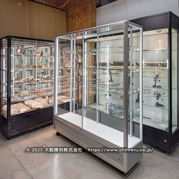 ショーケース／コレクションケースの「超」専門店【 大阪陳列