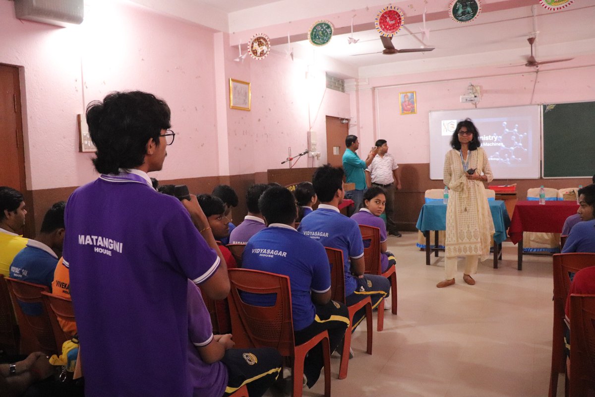 csir_iicb's tweet image. #CSIR Jigyasa Programme at Satish Chandra Memorial School, Chakdaha, Nadia on July 07, 2025. Students of Class XI and XII attended two lectures on ‘Artificial Intelligence: Friend or Foe?’ and ‘Understanding Cancer: What Goes Wrong in Our Cells’.