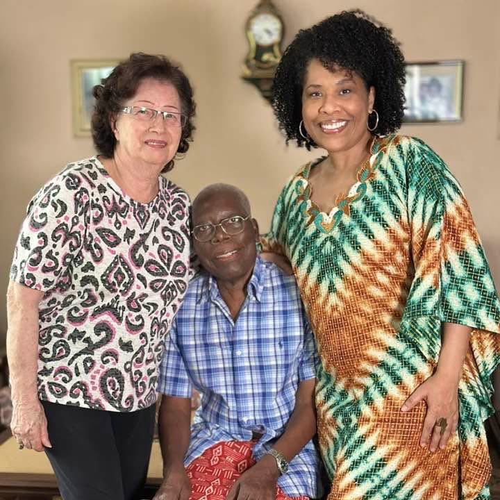 Nath_Yamb's tweet image. Au-delà des affres du racisme, de la pauvreté et de la maladie, mes héros fêtent aujourd’hui leurs 58 ans de mariage. À chacun son 14 juillet 😄🥰