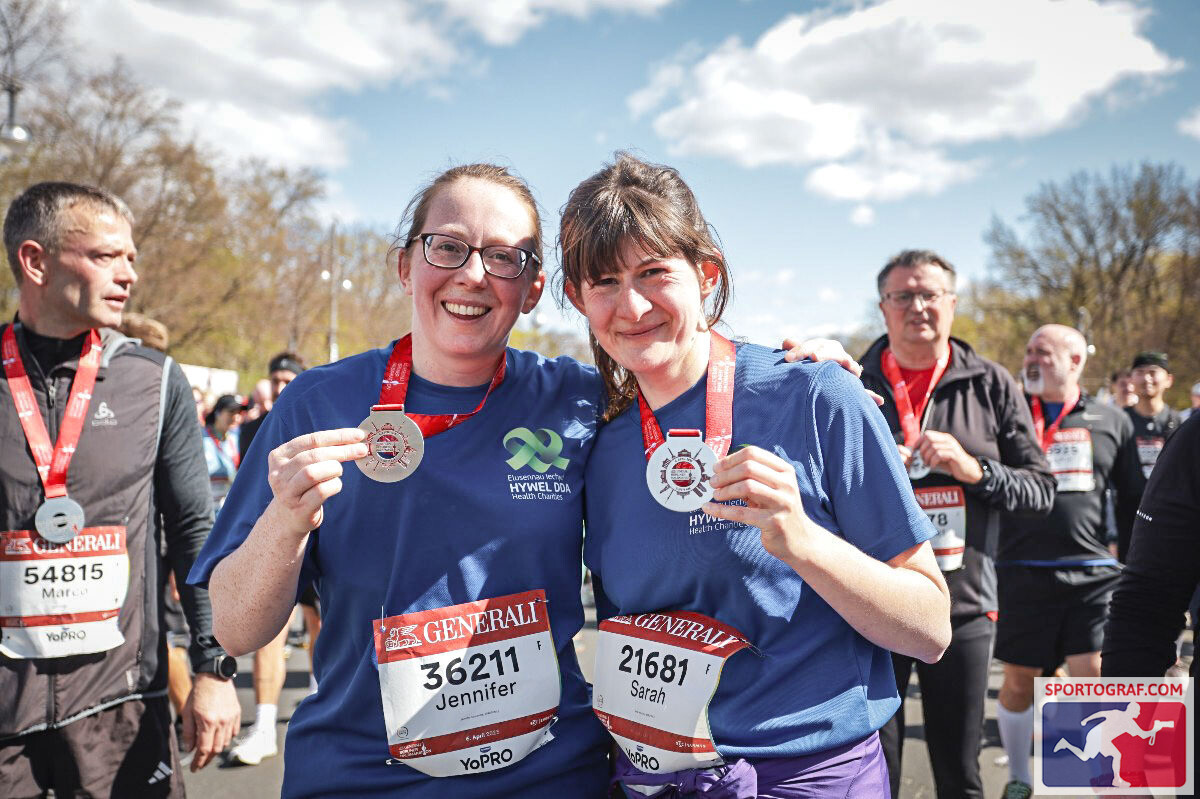 We’d like to say a heartfelt thank you to Kim Hawkins and Jenny Slocomb who made the incredible effort of running the #Berlin Half Marathon in memory of their mother, Sally Hawkins 💚

Read the full story here: hywelddahealthcharities.nhs.wales/news/charity-n…

#YourNHSCharity💚