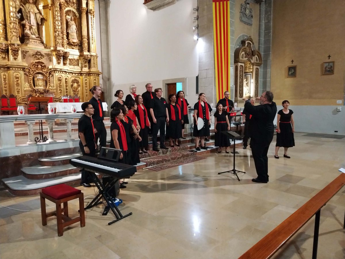 AJSantRamon's tweet image. 🎶 Cicles Musicals de Sant Ramon 2025

👉 Concert del cor “East Bay Singers” – Califòrnia (USA)

📲Llegeix la crònica a la web 🔗 santramon.ddl.net