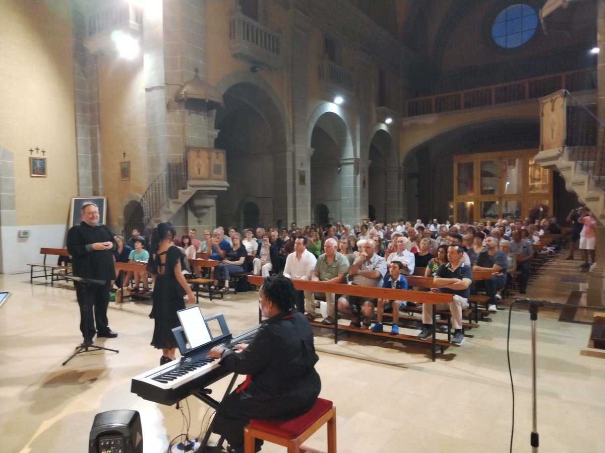 AJSantRamon's tweet image. 🎶 Cicles Musicals de Sant Ramon 2025

👉 Concert del cor “East Bay Singers” – Califòrnia (USA)

📲Llegeix la crònica a la web 🔗 santramon.ddl.net