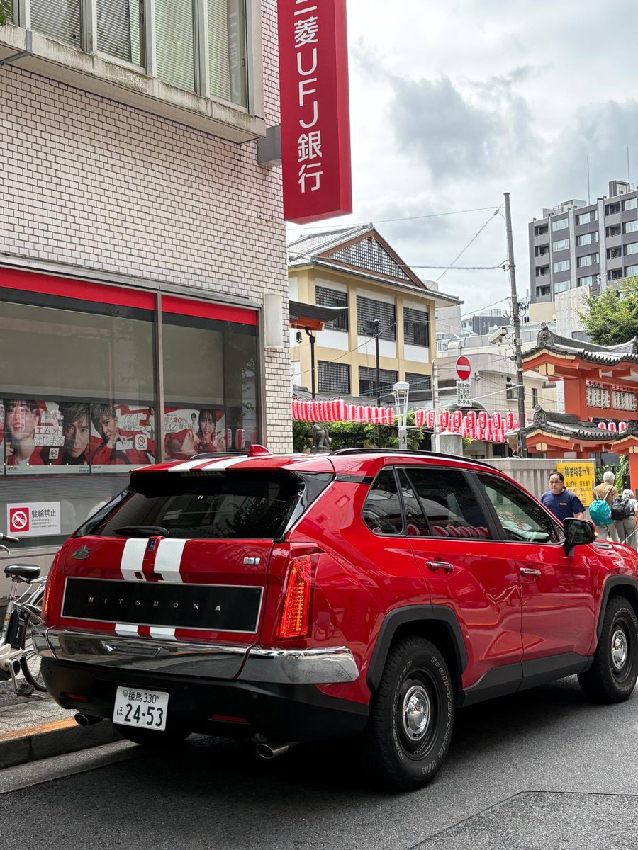 PeterNunn3's tweet image. It’s the Mitsuoka Buddy, a RAV 4 base Chevy knockoff. 

Literally, Big in Japan 🇯🇵