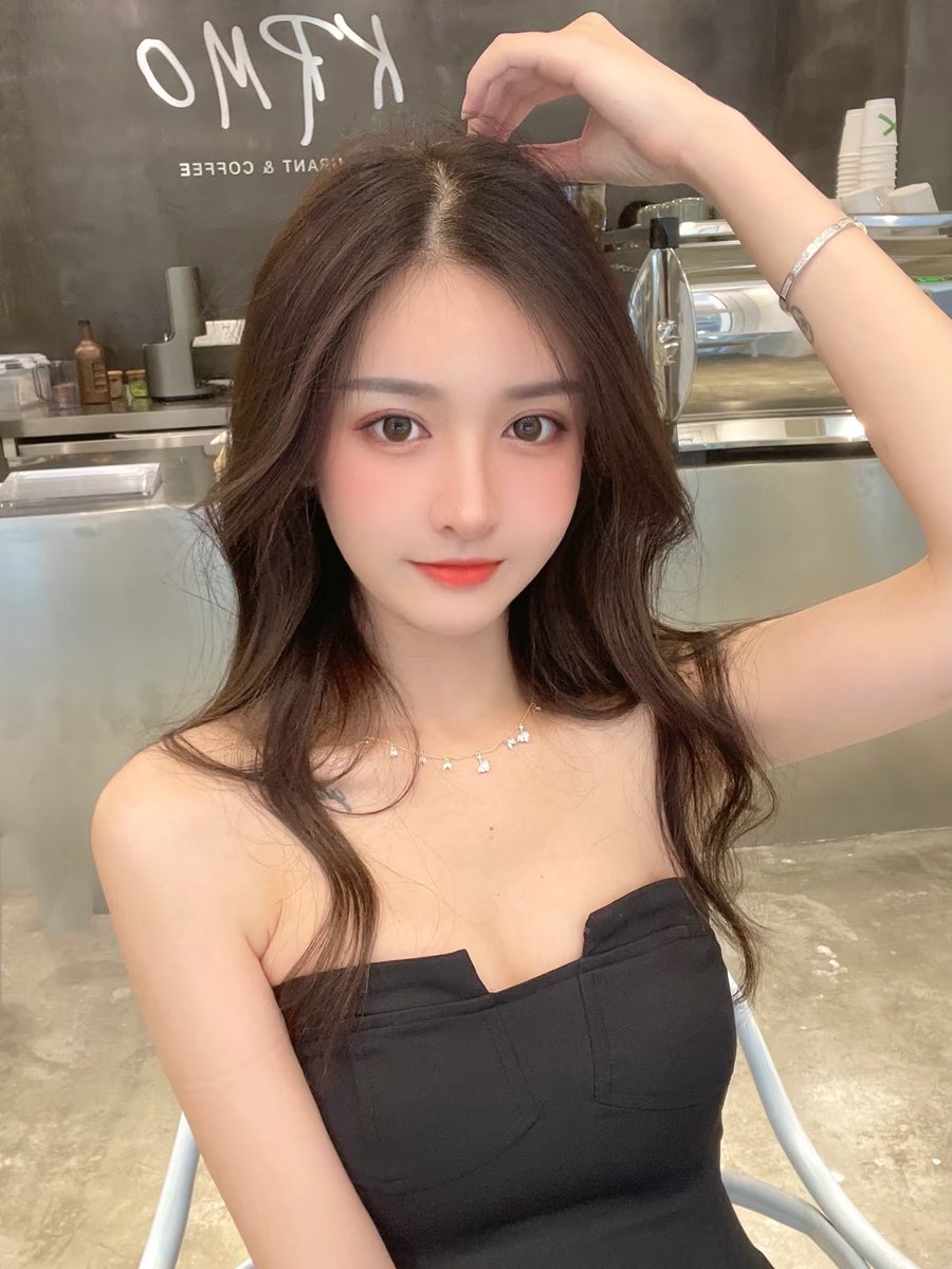 Ehaiou's tweet photo. 项链O.YANG https://t.co/Eu8GkyFexj