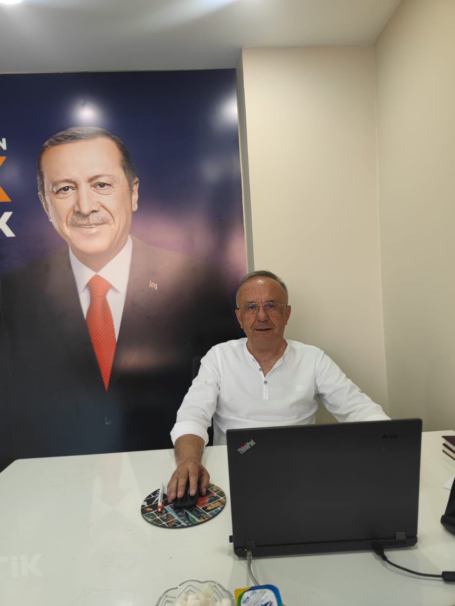 Gaziosmanpaşa İçin Nöbetteyiz!

İlçe Başkanlığımızda nöbet görevini, Belediye Meclis Üyemiz Sayın Hilmi ERDEM üstleniyor.

Soru, öneri ve talepleriniz için kendisini ilçe binamızda ziyaret edebilir veya 0212 615 16 16 numaralı telefondan bizimle iletişime geçebilirsiniz.