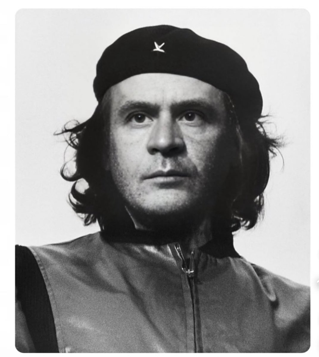 Abdullah BAHÇELİ  Barış ve Demokrasi Elçisidir.