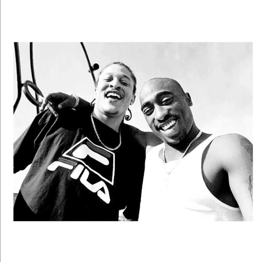 Mouny bring bitchs bitchs bring lies