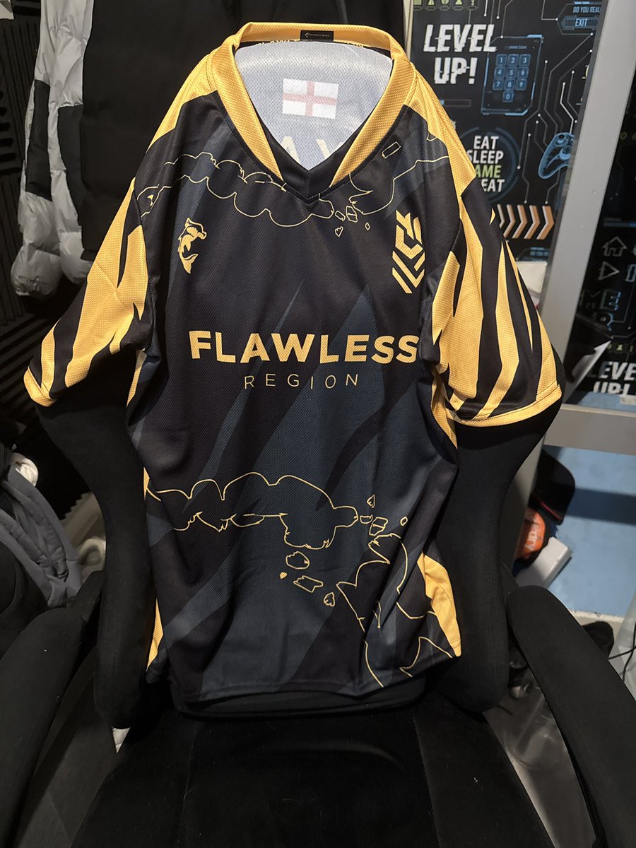 ryanmgmt1's tweet image. Flawless jersey just arrived it’s fire. I recommend buying if your interested in a fire jersey @FlawlessRegion