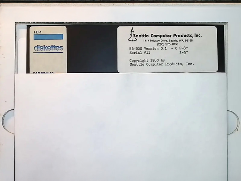 retrocompmx's tweet image. El 27 de julio de 1981, Microsoft compró los derechos del QDOS (conocido antes como 86-DOS) de Seattle Computer Products (SCP) por $25,000, y luego por $50,000, pagando un total de $75,000 por los derechos totales.
#retrocomputingmx #msdos #pcdos #oshistory #computerhistory