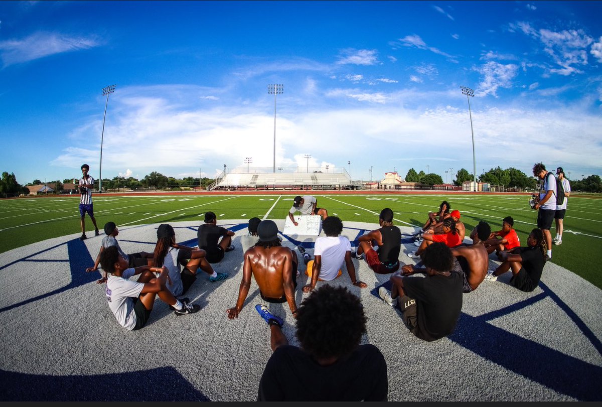 thestreetcoach_'s tweet image. Group Training

📅: 07/29-07/31
⏰: 12-1 DBs, 1-2 WRs
📍: 700 Mary St, Arlington, TX
🔗: draftprep.org/cart

#DraftPrep #WRdrills #DBdrills