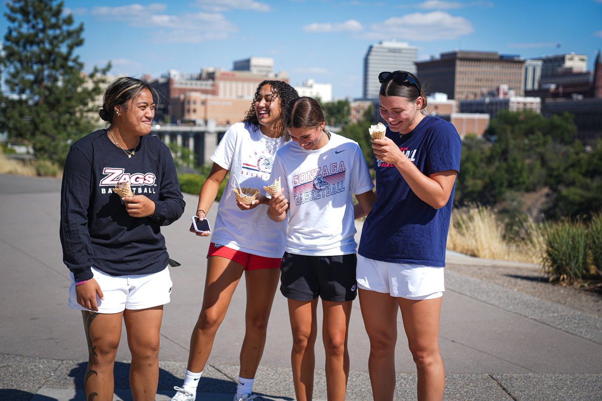 Ice cream break in Kendall Yards 🍦⛅️

#WinningInTheCommunity