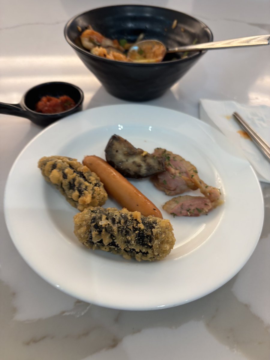 kawanegi's tweet image. さくっと出国してMatinaラウンジで朝ごはんその②を😋