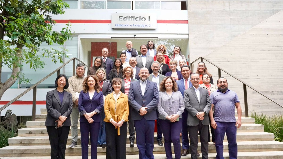 Ricardo Villanueva (@rvillanueval) on Twitter photo Hoy participamos en la Reunión Semestral del Comité de Evaluación de <a href="/FlacsoMx/">FLACSO México</a>, junto a la <a href="/SRE_mx/">Relaciones Exteriores</a> y a la <a href="/Secihti_Mx/">Secretaría de Ciencia</a>.
Porque evaluar no es solo revisar informes, es reconocer lo que se ha logrado, señalar lo que falta y seguir construyendo juntos.
Desde la <a href="/SEP_mx/">SEP México</a> vamos a Hoy participamos en la Reunión Semestral del Comité de Evaluación de <a href="/FlacsoMx/">FLACSO México</a>, junto a la <a href="/SRE_mx/">Relaciones Exteriores</a> y a la <a href="/Secihti_Mx/">Secretaría de Ciencia</a>.
Porque evaluar no es solo revisar informes, es reconocer lo que se ha logrado, señalar lo que falta y seguir construyendo juntos.
Desde la <a href="/SEP_mx/">SEP México</a> vamos a