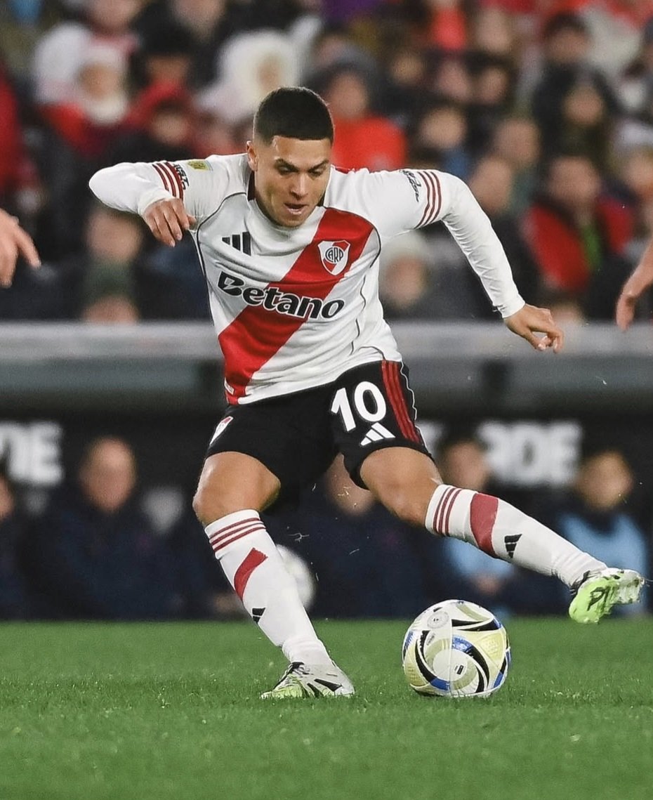 RiverLPM's tweet image. Ha vuelto la zurda mágica 🌟🧙‍♂️