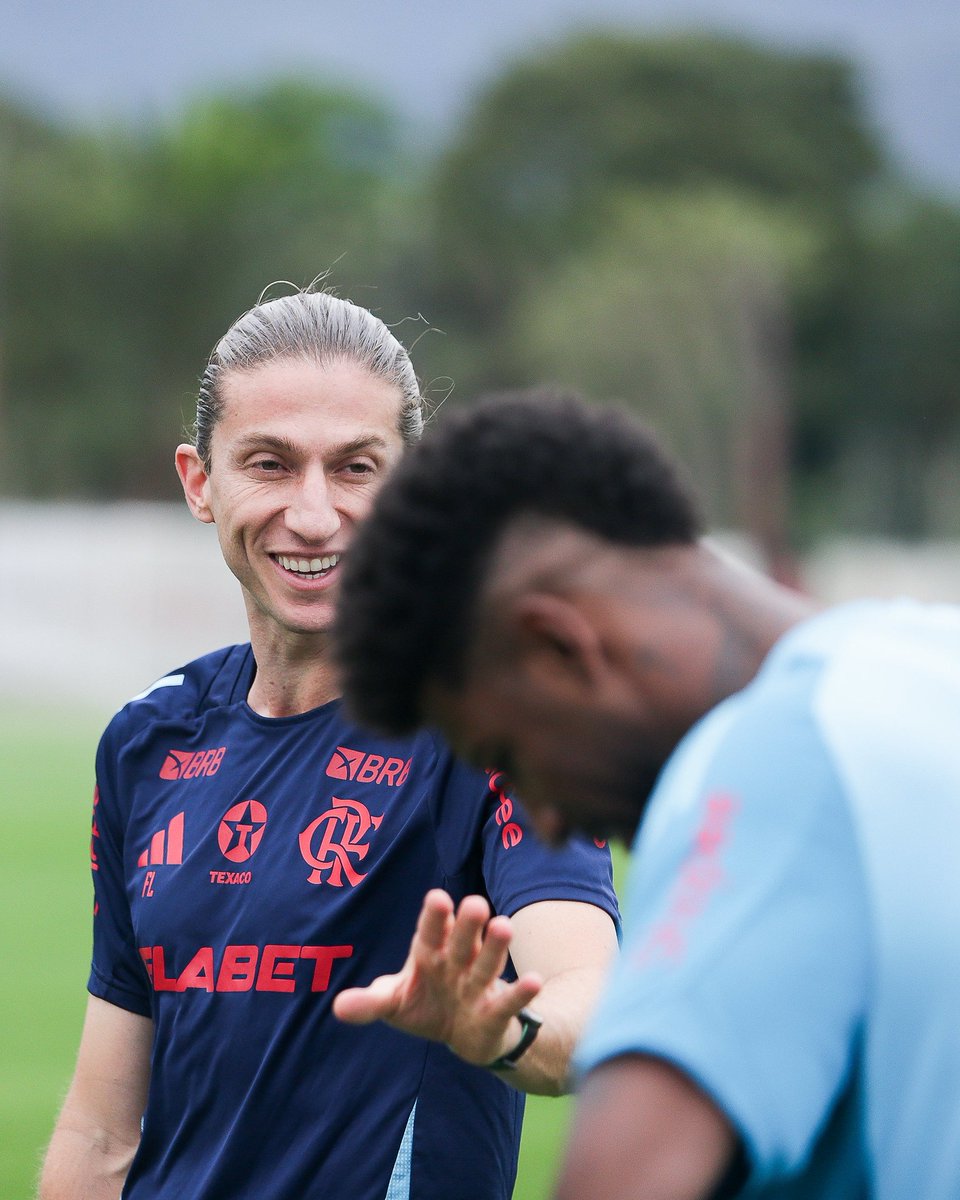 sourubronegrooo's tweet image. 🚨 AGORA!🚨O técnico Filipe Luís insistiu muito na contratação do Samuel Lino.

Não é uma contratação que apenas teve o aval do técnico, mas que ele lutou muito pra ter o jogador.

📷 Gilvan de Souza
🗞️ UOL (Rodrigo Mattos)
