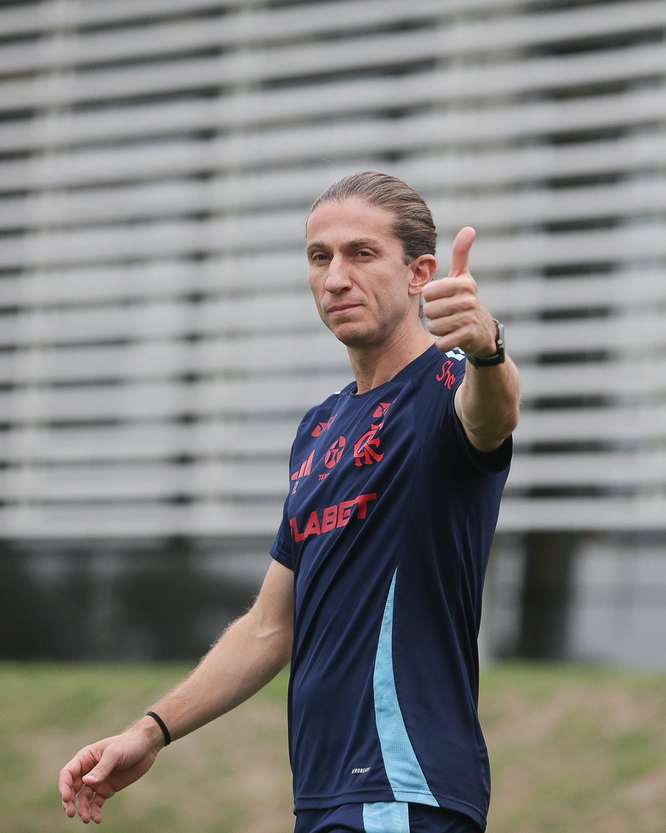 sourubronegrooo's tweet image. 🚨 AGORA!🚨O técnico Filipe Luís insistiu muito na contratação do Samuel Lino.

Não é uma contratação que apenas teve o aval do técnico, mas que ele lutou muito pra ter o jogador.

📷 Gilvan de Souza
🗞️ UOL (Rodrigo Mattos)