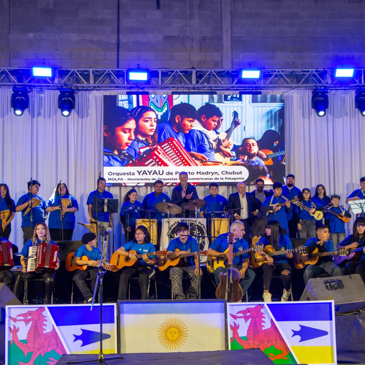 Celebramos los 160 años de la ciudad de Puerto Madryn y del desembarco galés en una gesta que forjó nuestra provincia 🏴󠁧󠁢󠁷󠁬󠁳󠁿🇦🇷

Hoy conmemoramos el coraje y la visión de aquellos 153 colonos que pisaron suelo chubutense en 1865.

Su legado de trabajo duro, cooperación y arraigo es la