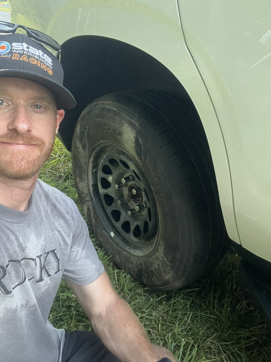 JebBurtonRacing's tweet image. That sucked RR down.