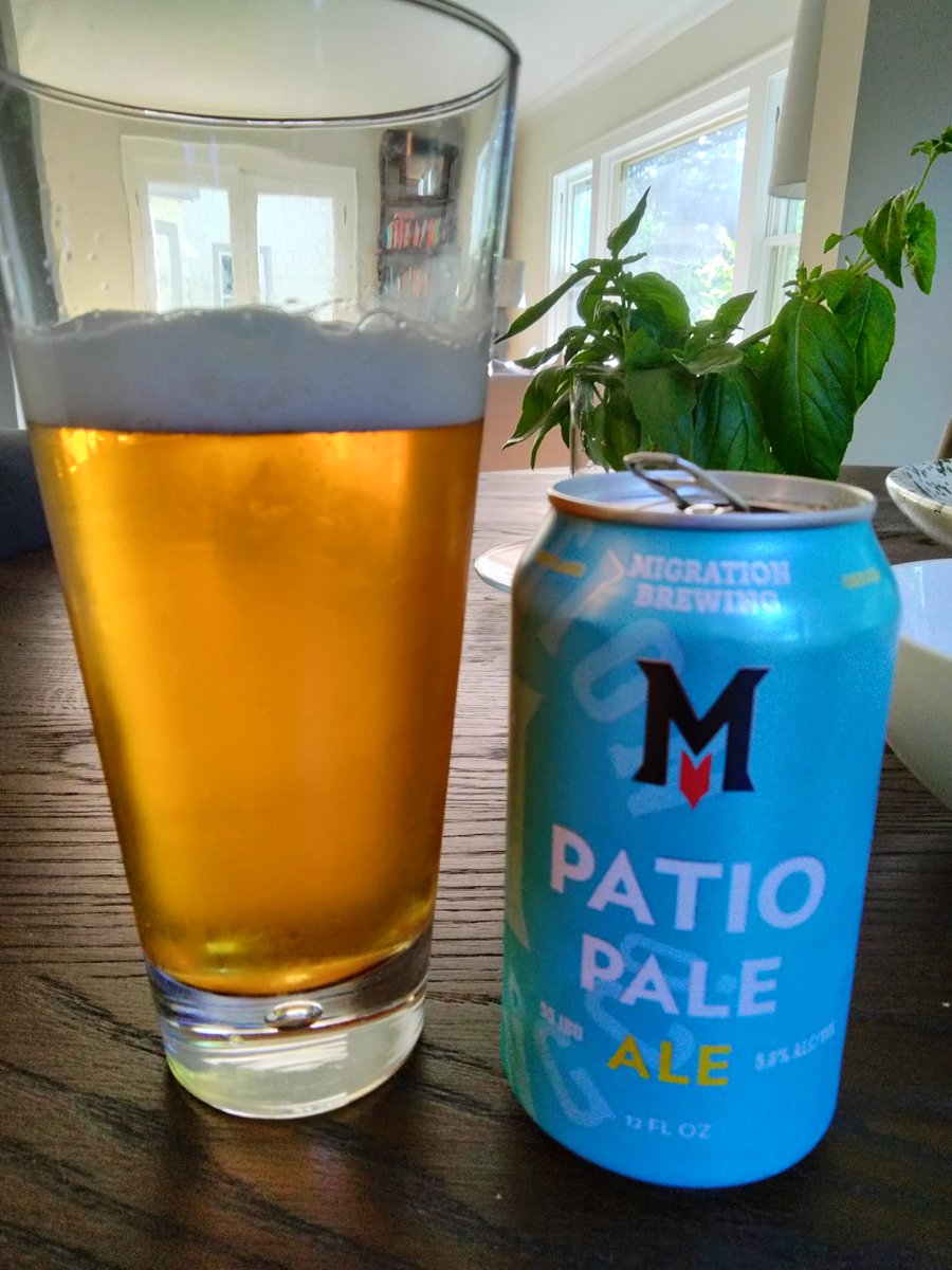 chilesyucatan's tweet photo. Next up #MigrationBrewing's Patio Pale Ale 5.8% abv. #PortlandOregon #Craftbeer #Cheers all! https://t.co/MALjPCNxSY