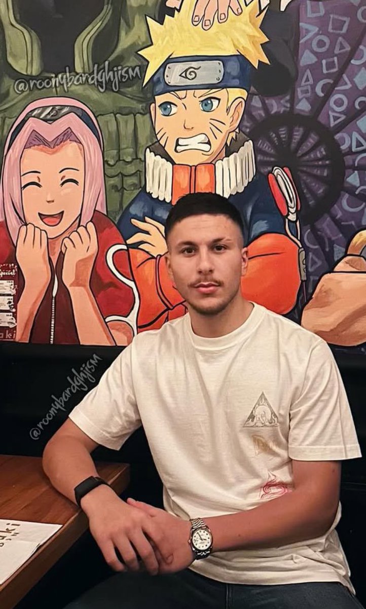 PalhacoCule's tweet image. Primeiro One Piece, agr Naruto.

Oque o Rony Rústico tá gostando dessa Turnê na Ásia não deve tá escrito