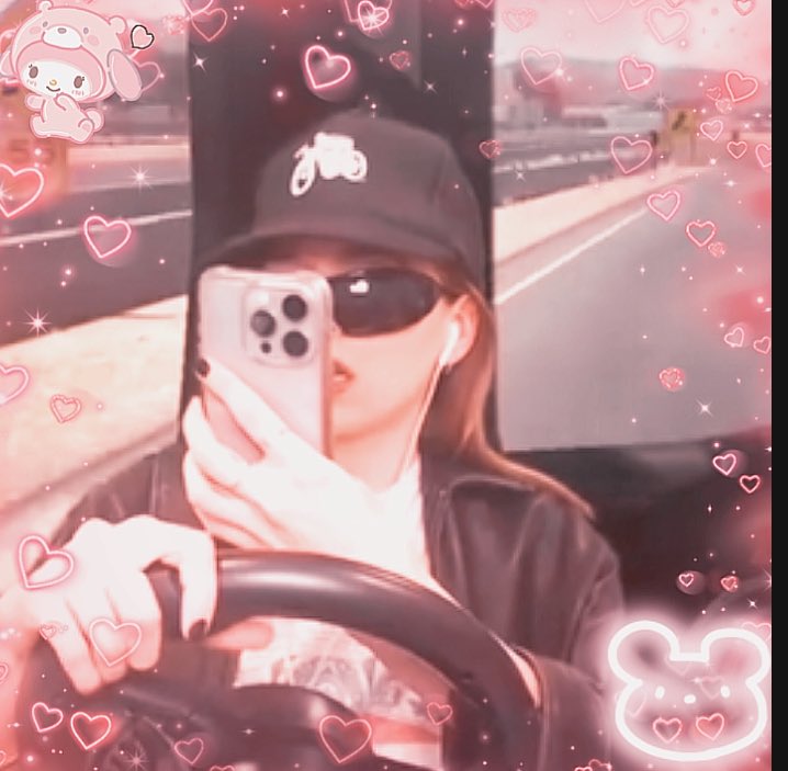soapyqualleys's tweet image. Guys i can’t stop making these photos i love jenn