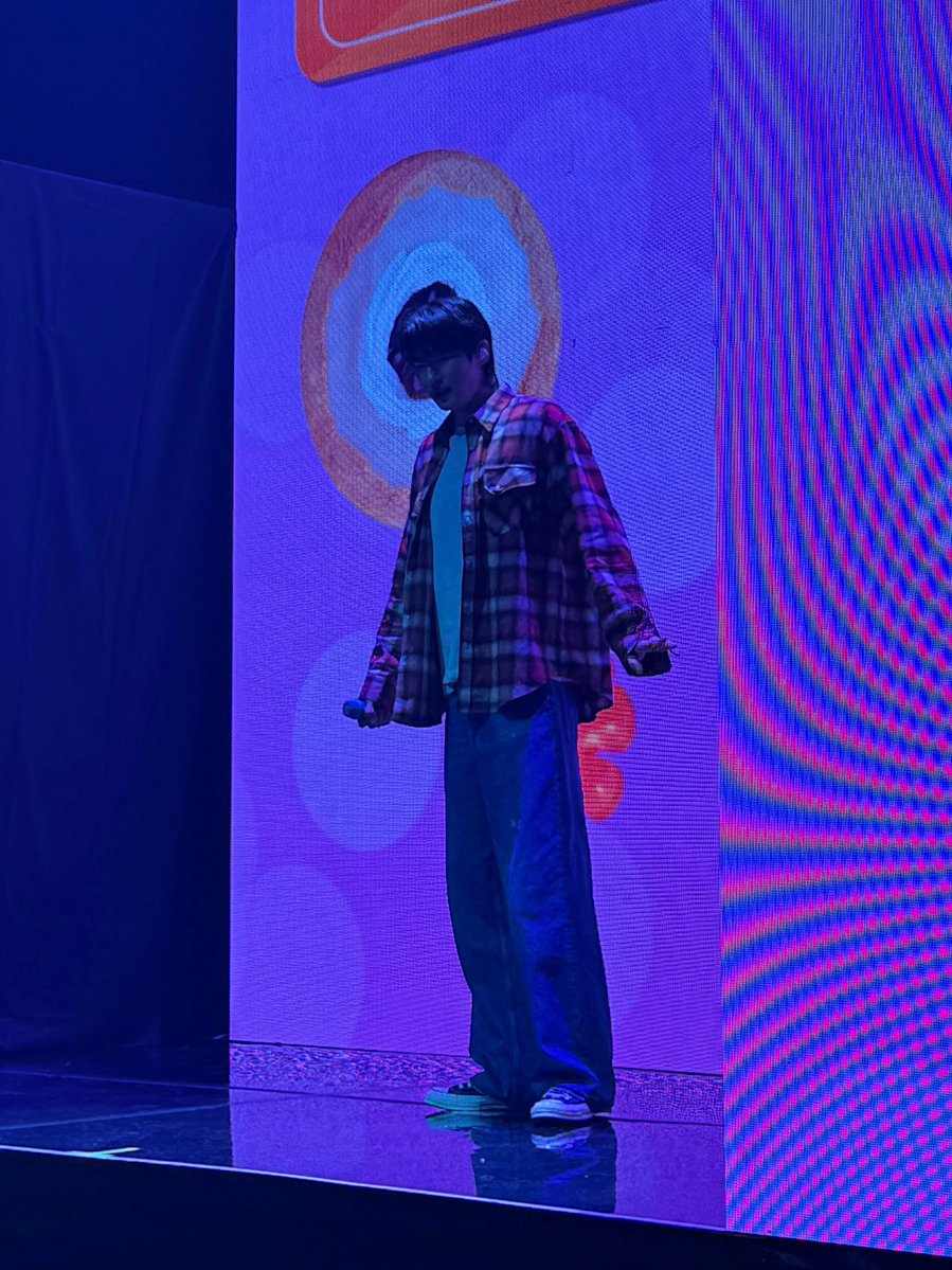 sneezing_b's tweet image. 190이 어떻게 귀여울 수 있어?