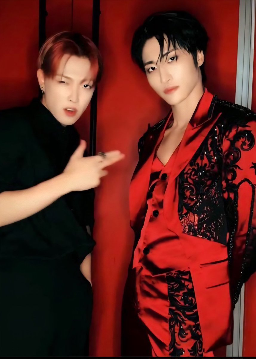 silvcrscream's tweet image. This sexy couple might be ready for #DeLuneDebut 🙈