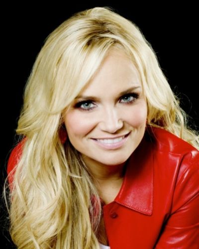 Rwwmsontree's tweet image. HAPPY JULY 28th! July is the Birthday Month of Kristin Chenoweth! Day 28 of The 31 Days of Cheno! God Bless Kristin. Kristin in Red #KristinChenoweth #31DaysOfCheno @KChenoweth @JoshBguitar