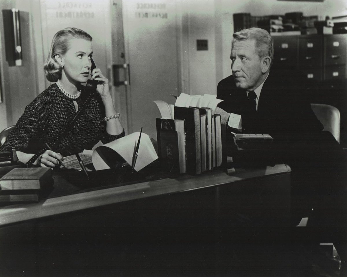 DeskSetDina's tweet image. Watching Dina Merrill as Sylvia Blair in Desk Set on @MoviesTVNetwork 🎬 #DinaMerrill