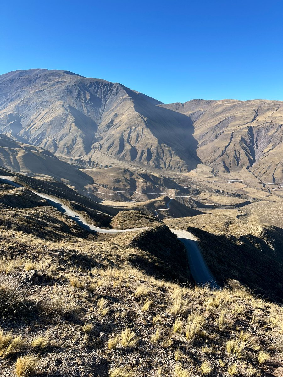 gui10road's tweet image. Qué linda locura la Cuesta del Obispo 🇦🇷
Ruta provincial 33, que conecta ciudad de Salta con Cachi. Y en particular, el tramo Payogasta-Chicoana