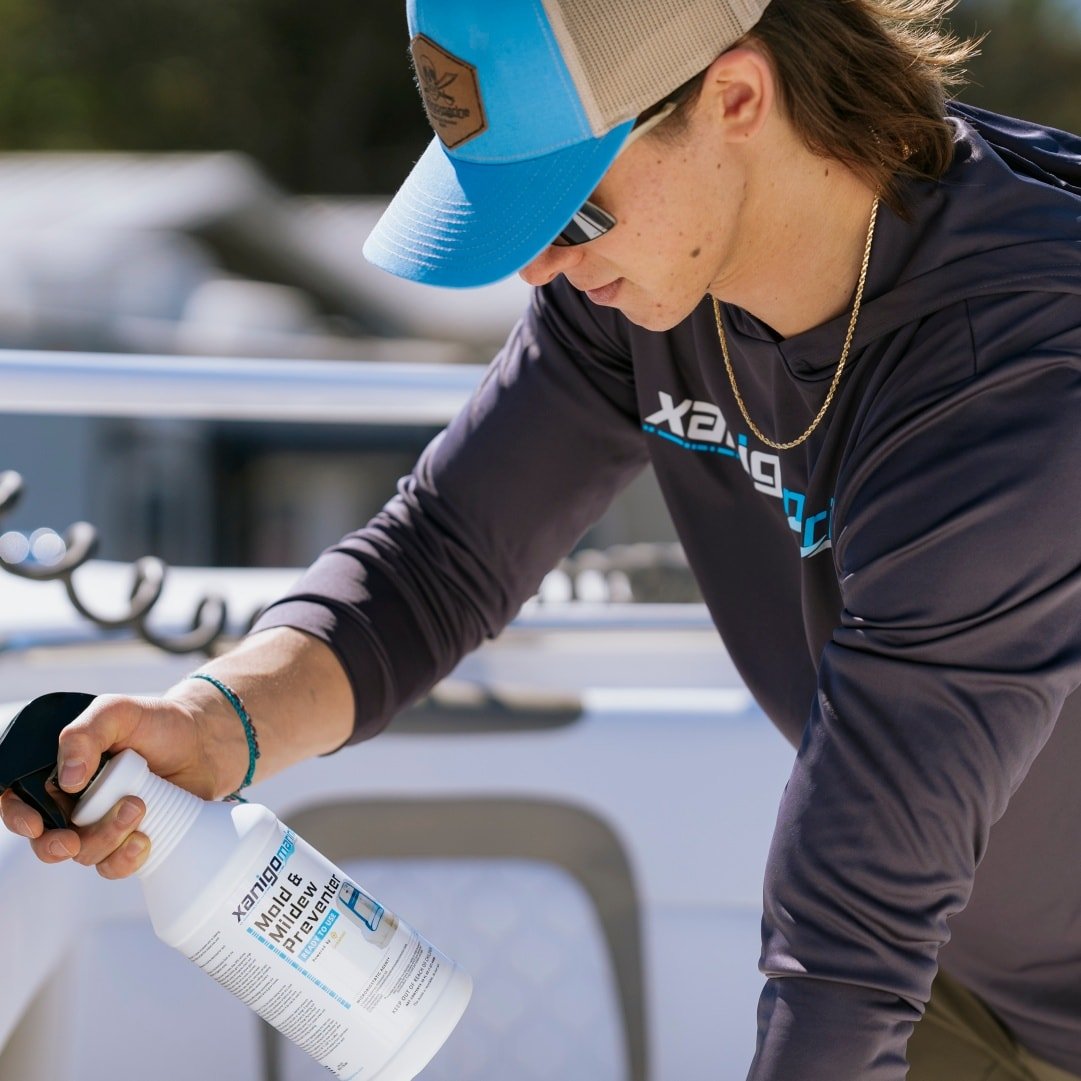 Xanigo Marine's Mold &amp; Mildew remover and prevention system works! With the weather warming up, it’s time to get your boat in tip-top shape!

ddoutdoor.com/shop/xanigo-ma…

#XanigoMarine #Mold #Mildew #BoatCleaning #BeforeandAfter #SatisfyingClean #Fishing #CrappieDan #CrappieMates