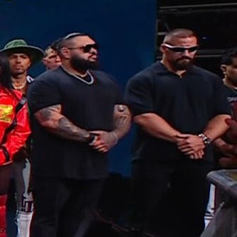 uceyrollinsx's tweet image. they look like theyβre about to kick someone out the club for breathing too loudπ
#WWERaw