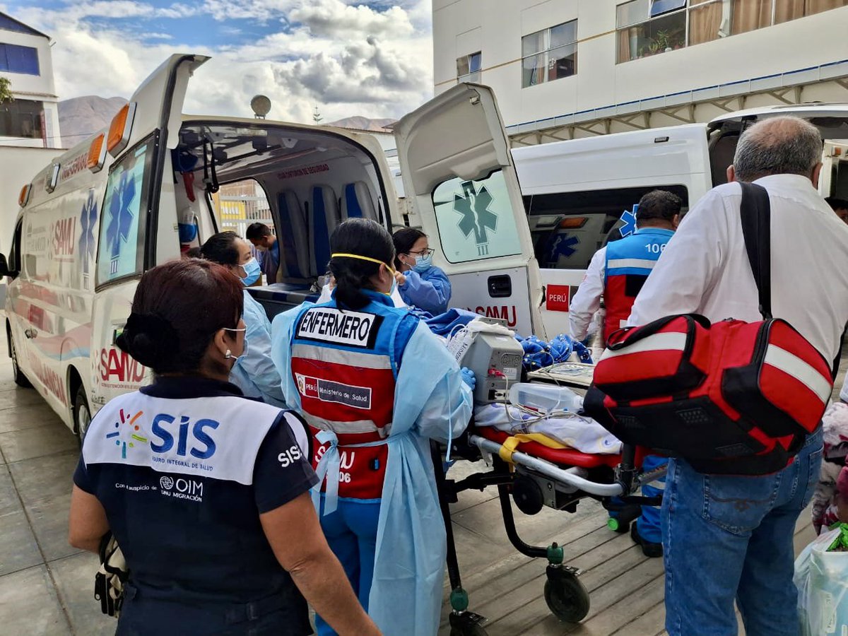 Seguro Integral de Salud (@sisperuoficial) on Twitter photo #UnPerúQueCreceUnido 🇵🇪
✈️ Cinco pacientes en estado crítico fueron trasladados desde el Hospital Regional Hermilio Valdizán Medrano de Huánuco hasta Lima, para recibir atención especializada. 🏥
Entre ellos, tres menores fueron derivados al <a href="/insnsanborja/">Instituto Nacional de Salud del Niño San Borja</a>, mientras que dos #UnPerúQueCreceUnido 🇵🇪
✈️ Cinco pacientes en estado crítico fueron trasladados desde el Hospital Regional Hermilio Valdizán Medrano de Huánuco hasta Lima, para recibir atención especializada. 🏥
Entre ellos, tres menores fueron derivados al <a href="/insnsanborja/">Instituto Nacional de Salud del Niño San Borja</a>, mientras que dos
