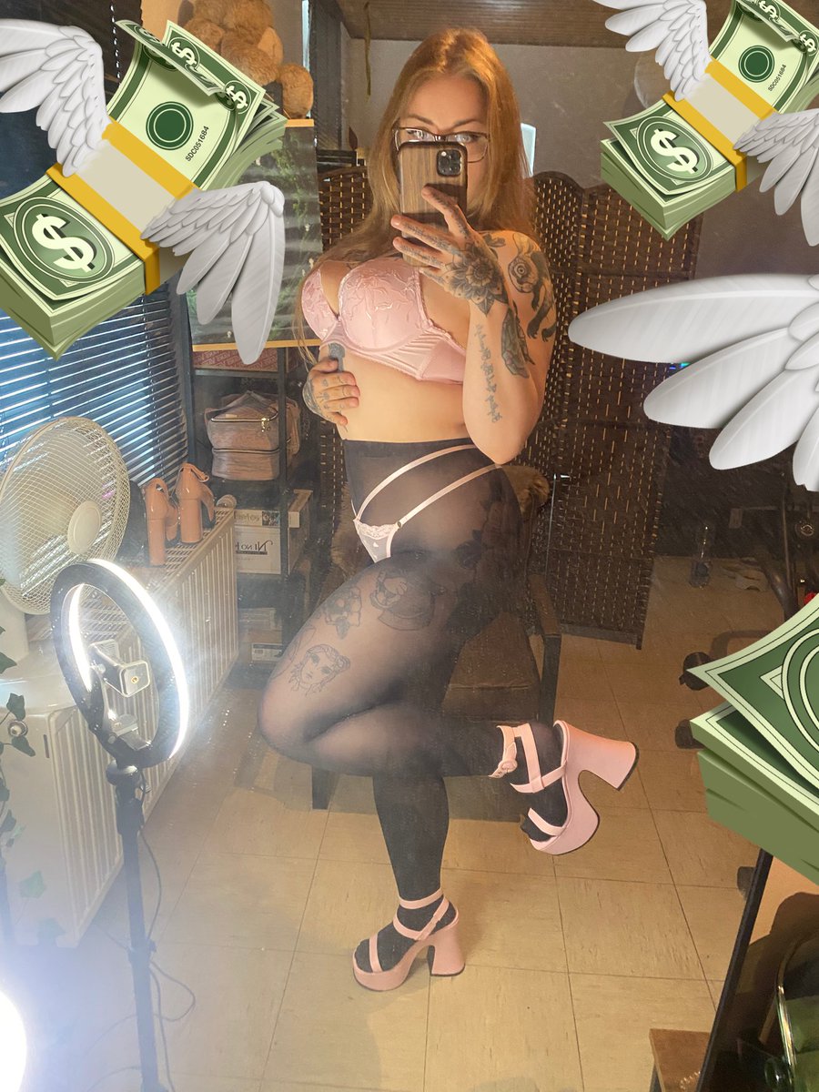 Wer spreizt heute Abend noch die Kontofotze für mich? 😈🔥