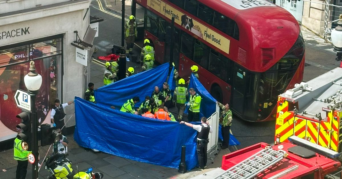 dailystar's tweet image. A bus "ploughed into two people" on a busy London street this afternoon.
dailystar.co.uk/news/latest-ne…