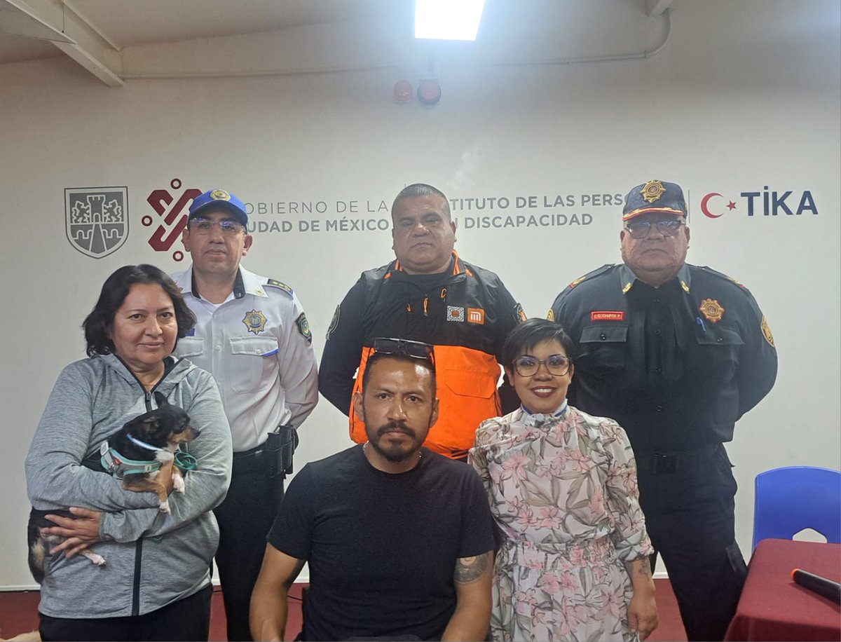 El <a href="/_indiscapacidad/">Indiscapacidad CDMX</a> , en colaboración con la #FundaciónK7 y #VidaIndependiente, dio inicio a la jornada de capacitación, curso-taller “Toma de Conciencia e Inclusión” dirigido a personas servidoras públicas de la #PolicíaAuxiliar, #PolicíaBancaria, <a href="/MetroCDMX/">MetroCDMX</a> , con el objetivo de