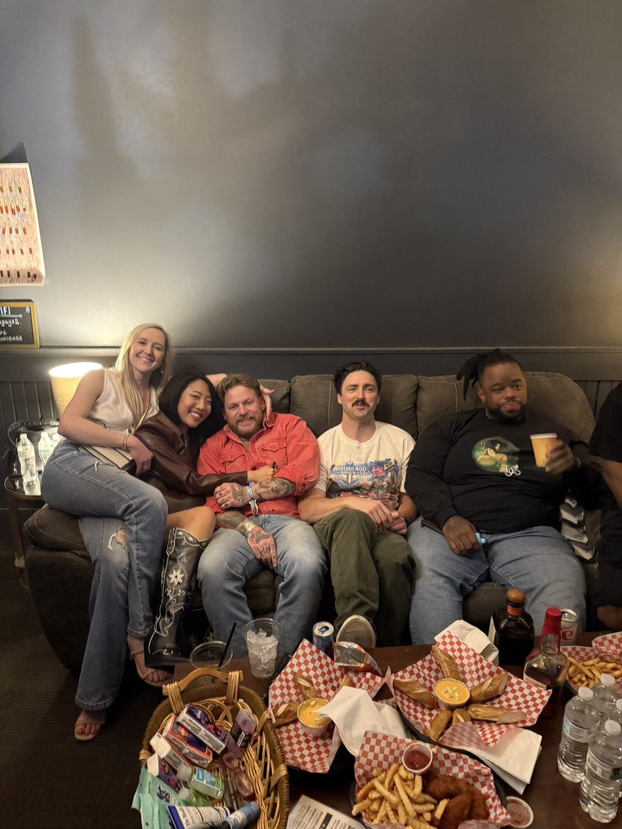chiefstixlife's tweet photo. A time was had last Thursday @TiffanyFong_ @UncleLazerComic @funnydavidlucas https://t.co/o1LSNM745a