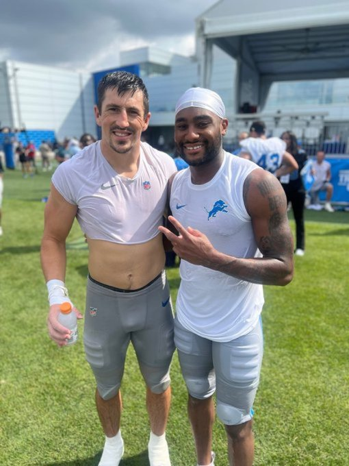TheD_Zone's tweet image. Saginaw Valley State grads on the Detroit Lions:
Trevor Nowaske (Salem HS) & Nick Whiteside (Avondale HS)