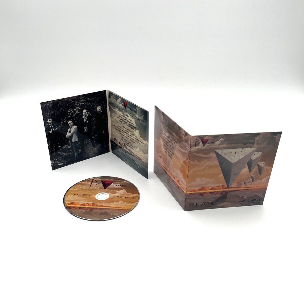 Four years after ‘Four Inches‘, the French progressive rock band PrYzme makes its return.

 #FrenchProg #newmusic #progrock

melodicrevolutiondistro.bandcamp.com/album/true-sto…