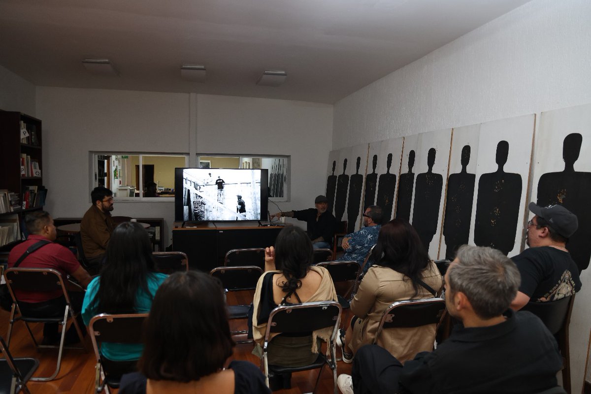 lauammx's tweet image. ☕ Al hablar sobre el proceso de realización de su proyecto Los olvidados, el fotógrafo Harvey Castro narró –en la Galería Metropolitana de la UAM– su experiencia en comunidades de Centroamérica afectadas por los huracanes Eta e Iota.

En el Café de la Metropolitana abordó las…
