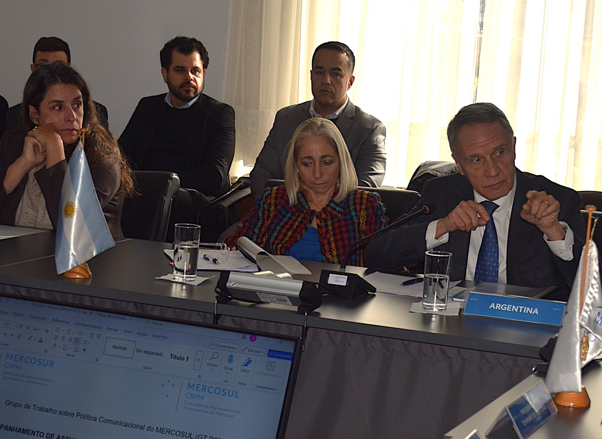 [PT] 📝 A Comissão de Representantes Permanentes do MERCOSUL reuniu-se hoje, 28 de julho, em Montevidéu 🇺🇾, com a participação dos representantes da Argentina, Bolívia, Brasil, Paraguai e Uruguai. Brasil 🇧🇷, atuando como PPT, apresentou suas prioridades para o semestre, incluindo