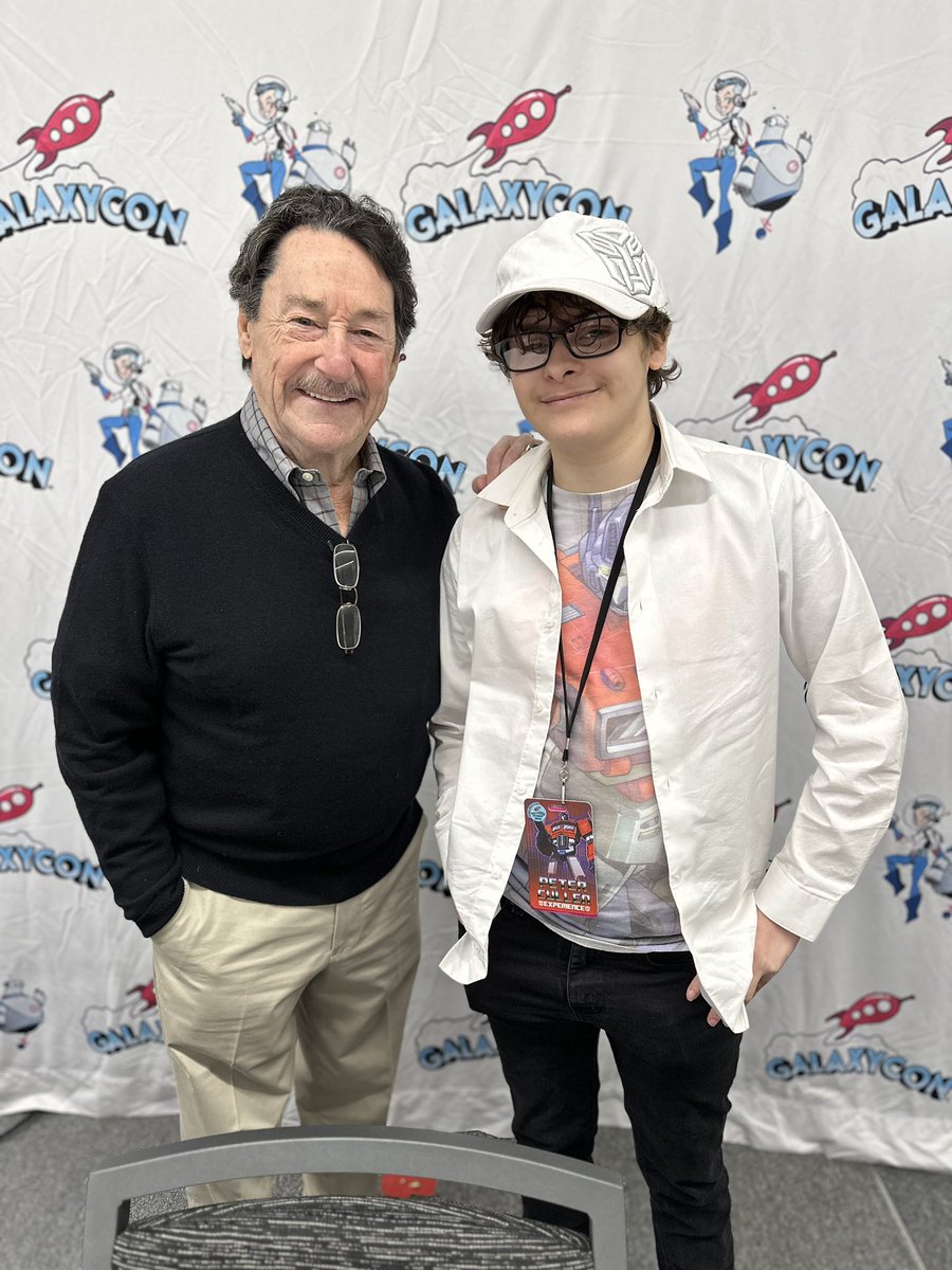 BumbleBurke's tweet image. Happy Birthday Peter ❤️

You made me the happiest kid a Transformers fan could ask for 😊

#Transformers #OptimusPrime #PeterCullen