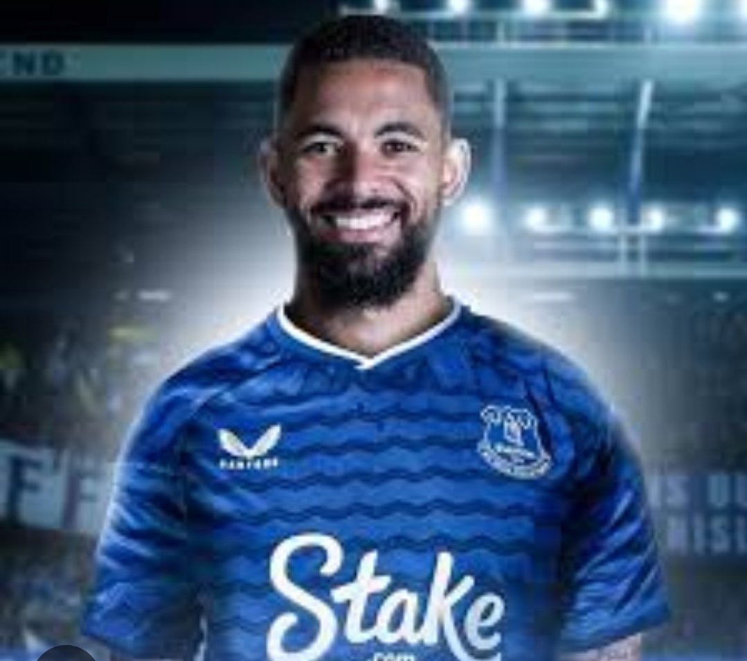 van82641's tweet photo. Douglas #LUIZ says YES to #Everton despite interest from Notm Forrest,Westham and Fenerbache intrest player wants #efc and they want him now price should only be agreed for the brazilian #TransferNews https://t.co/e6TyCNEM75