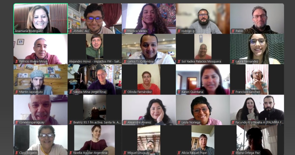 #AMI | En la 5º sesión del proceso de formación en AMI, 38 radialistas de América del Sur reflexionaron sobre el papel de las radios comunitarias para avanzar hacia sociedades con igualdad de derechos y oportunidades para todas las personas.

amarc-alc.org/formacion-en-a…